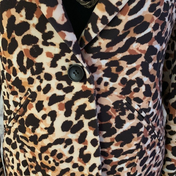 NWOT Boston Proper cold shoulder blazer. - Picture 5 of 7